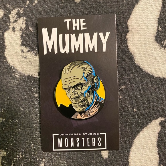 The Mummy Imhotep Enamel Pin - Picture 3 of 6